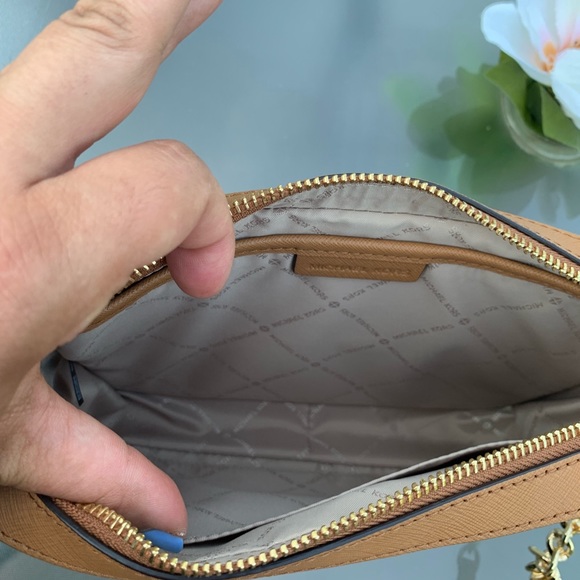 Michael kors Jet Set Crossbody - Picture 4 of 6